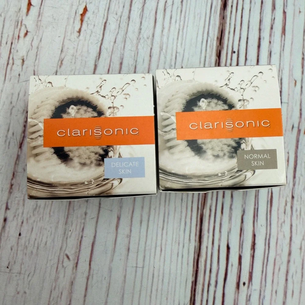 Clarisonic Gentle Hydro Cleanser 6oz and 3 Replacement Brush Heads Bundle